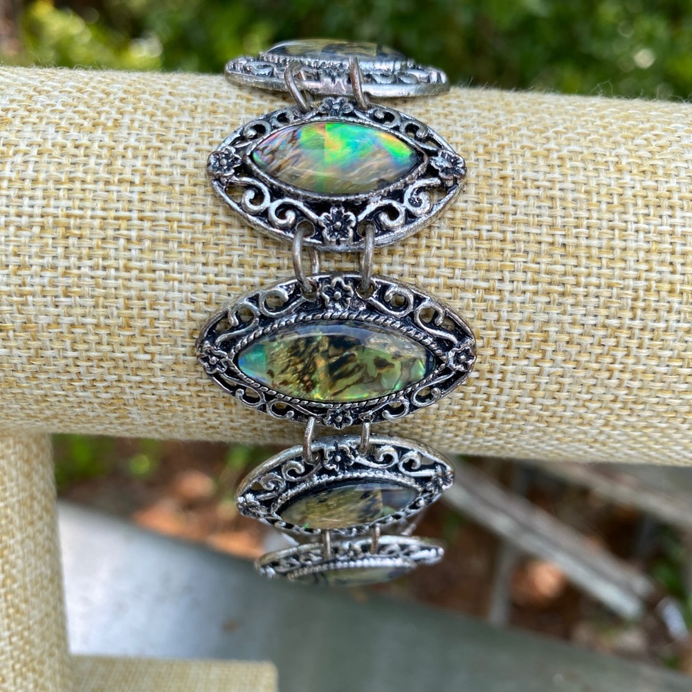 Mother of Pearl Oval Bracelet in Silver Filigree